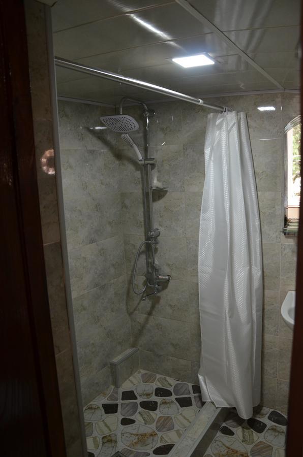 Guest House Uta Tbilisi ภายนอก รูปภาพ